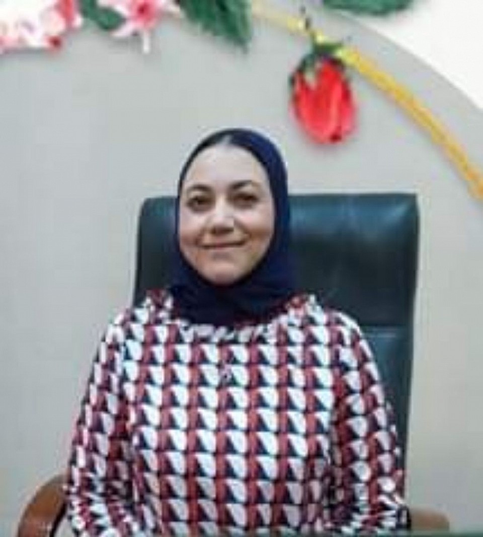 أد حنان سليمان وكلية الكلية لشئون خدمة المجتمع وتنمية البيئة